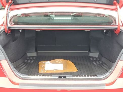 Used 2025 Toyota Camry SE image 8