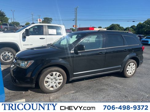 Used 2018 Dodge Journey SXT w/ Connectivity Group FWD image 1