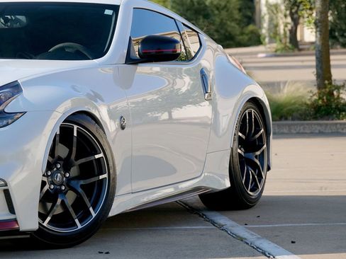 Used 2018 Nissan 370Z NISMO image 20