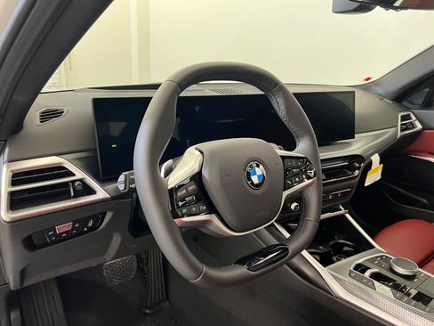 Used 2025 BMW 330i xDrive Sedan w/ Premium Package AWD/4WD image 3