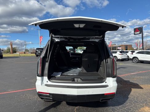 Used 2026 Cadillac Escalade Sport w/ Touring Package image 16