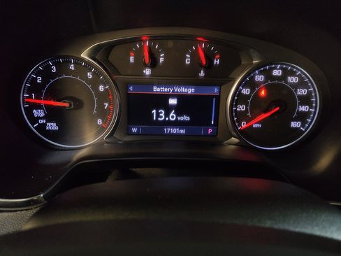 Used 2024 Chevrolet Blazer LT w/ Convenience Package FWD image 23