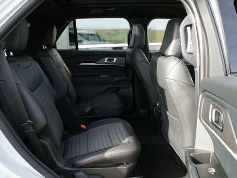 New 2026 Ford Explorer ST-Line w/ ST-Line Street Pack image 37