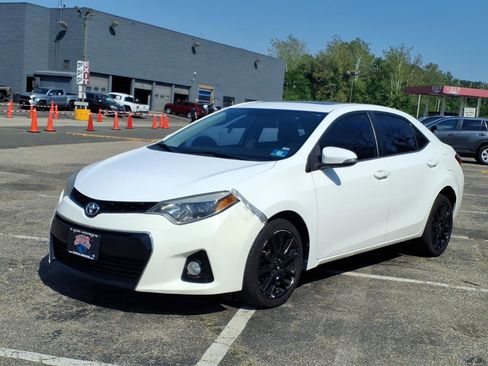 Used 2016 Toyota Corolla S Special Edition FWD image 3