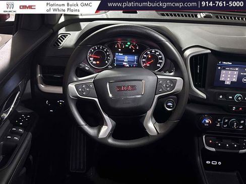 Used 2024 GMC Terrain SLE w/ Driver Convenience Package image 15