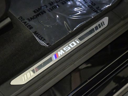 Certified 2021 BMW X7 M50i w/ Dynamic Handling Package image 21