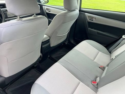 Used 2015 Toyota Corolla LE FWD image 14