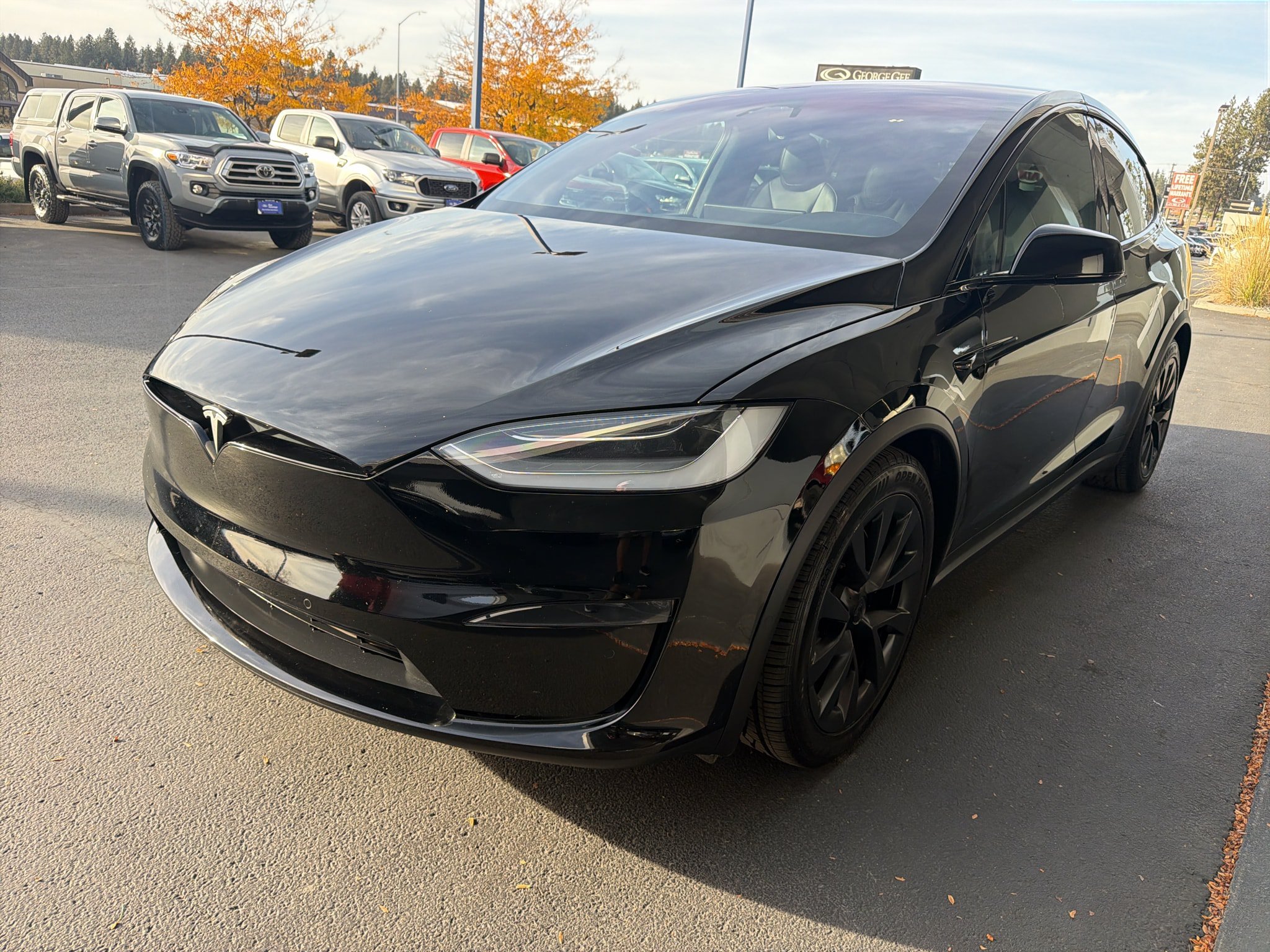 Used 2022 Tesla Model X AWD/4WD image 3