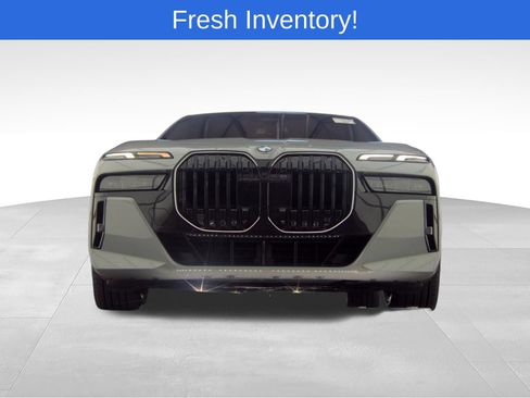 Certified 2026 BMW 740i xDrive w/ Premium Package AWD/4WD image 3