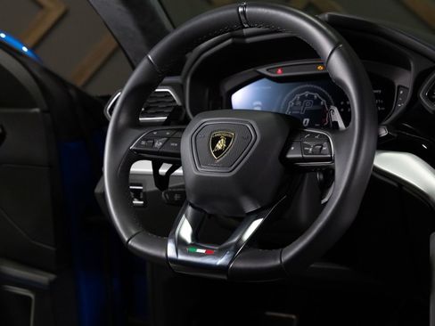 Used 2020 Lamborghini Urus image 10