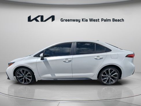 Used 2020 Toyota Corolla XSE FWD image 4