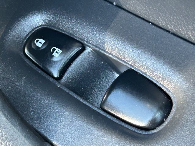 Used 2020 Nissan Rogue SV AWD/4WD image 37