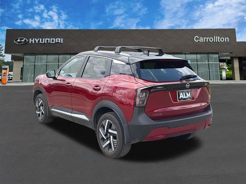 Used 2025 Nissan Kicks SV w/ SV Premium Package FWD image 7
