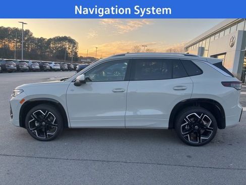 New 2026 Volkswagen Tiguan SEL R-Line image 3