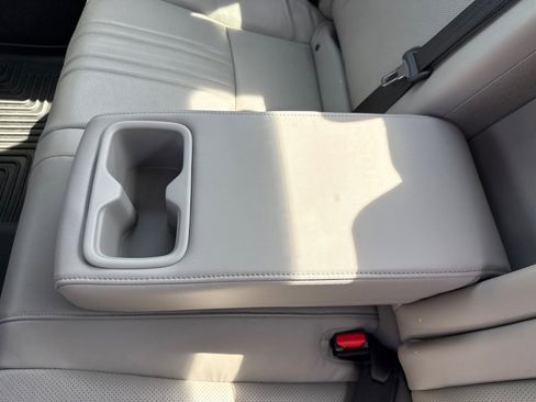 Used 2018 Honda Accord Touring image 17