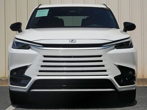 Used 2025 Lexus TX 500h AWD w/ Technology Package image 7
