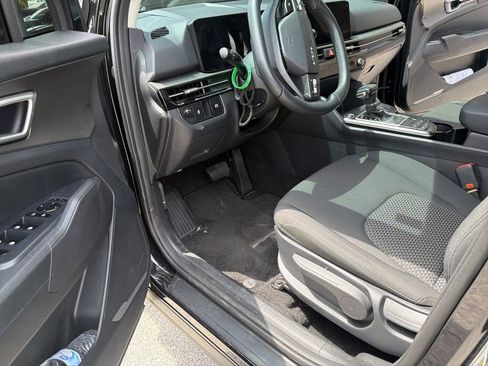 Used 2026 Kia Sportage LX FWD image 5