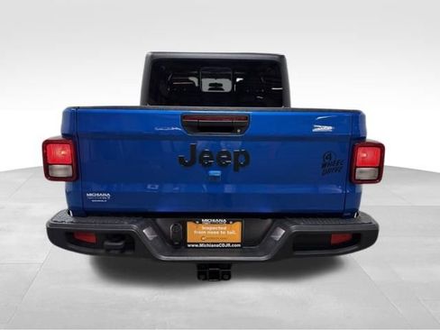 Certified 2021 Jeep Gladiator Sport AWD/4WD image 8
