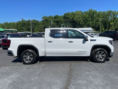 Used 2025 GMC Sierra 1500 SLT RWD image 2