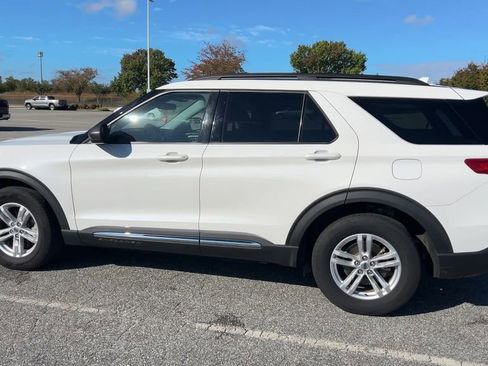 Used 2022 Ford Explorer XLT w/ Equipment Group 202A image 36