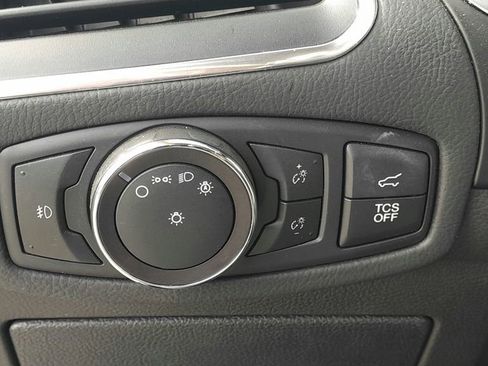 Used 2019 Ford Edge Titanium w/ Cargo Accessory Package FWD image 28