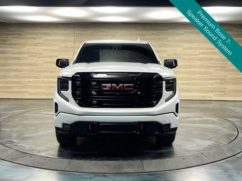 Used 2024 GMC Sierra 1500 AT4 w/ Technology Package AWD/4WD image 9