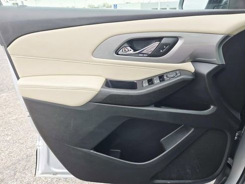 Certified 2022 Chevrolet Traverse LS image 31
