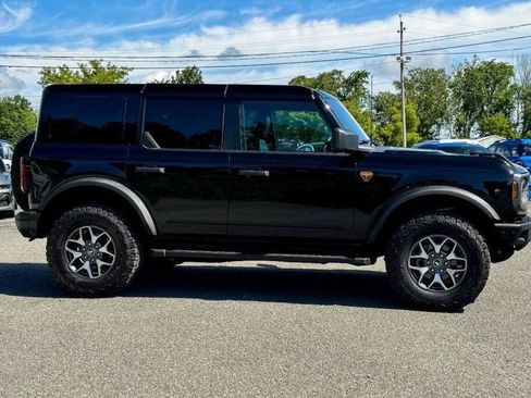 Used 2024 Ford Bronco Badlands AWD/4WD image 2