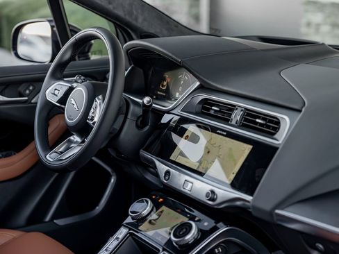 New 2024 Jaguar I-PACE R-Dynamic HSE image 30