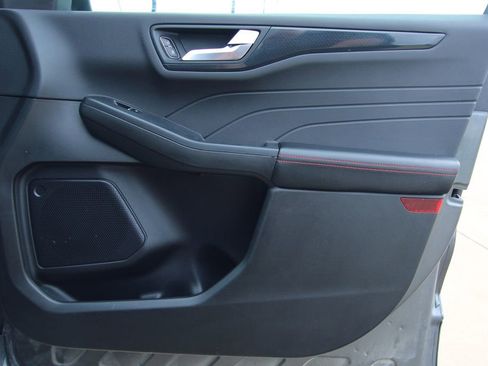 Used 2023 Ford Escape ST-Line image 38