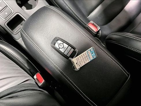 Used 2024 Ford Escape Platinum image 36