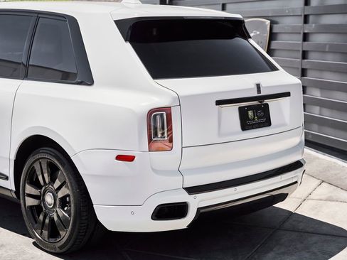 Used 2020 Rolls-Royce Cullinan AWD/4WD image 11