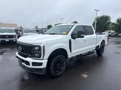 Used 2024 Ford F250 XLT w/ XLT Premium Package AWD/4WD image 3