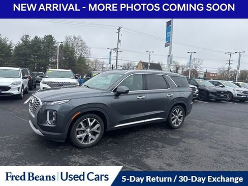 Used 2022 Hyundai Palisade SEL w/ Premium Package AWD/4WD image 3