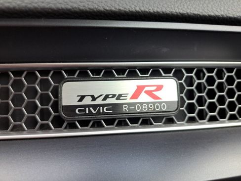 Used 2023 Honda Civic Type R image 38