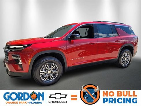 New 2025 Chevrolet Traverse LT image 1