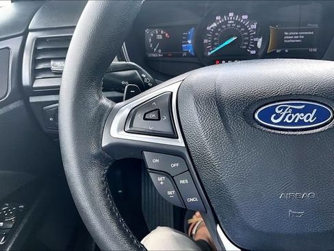 Used 2018 Ford Fusion SE w/ Equipment Group 201A FWD image 10