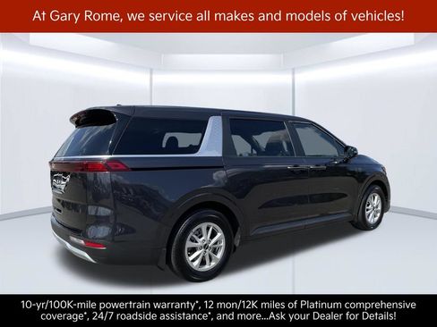 Certified 2024 Kia Carnival LX FWD image 6