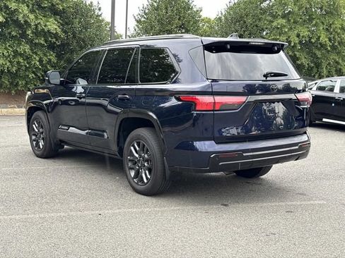Used 2023 Toyota Sequoia Platinum AWD/4WD image 4