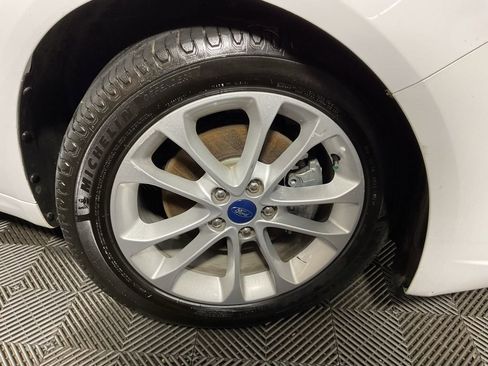 Used 2020 Ford Fusion SE image 34