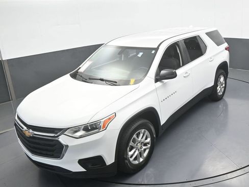 Used 2021 Chevrolet Traverse LS image 42