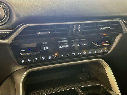 Used 2024 MAZDA CX-90 Plug-In Hybrid w/ Premium Plus AWD/4WD image 24