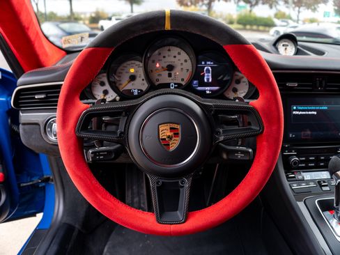 Used 2018 Porsche 911 GT2 RS image 14