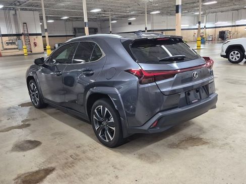 Used 2024 Lexus UX 250h FWD w/ Premium Package image 7