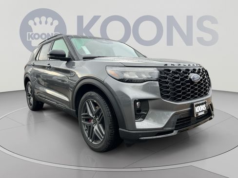 New 2026 Ford Explorer ST-Line w/ ST-Line Street Pack AWD/4WD image 10