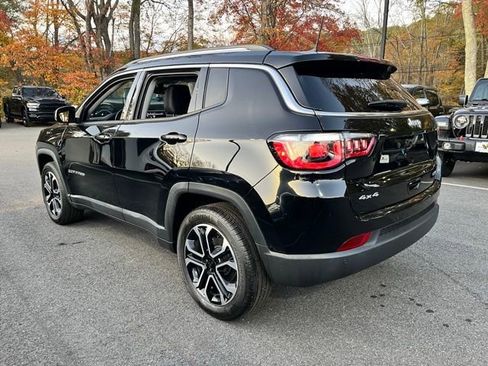 Used 2022 Jeep Compass Limited AWD/4WD image 9