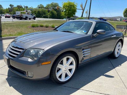 Used 2004 Chrysler Crossfire Coupe RWD image 2