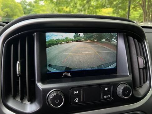Used 2022 Chevrolet Colorado LT w/ Fleet Safety Package RWD image 26
