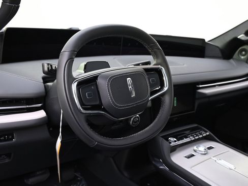 New 2025 Lincoln Navigator Reserve w/ Jet Appearance Package image 11