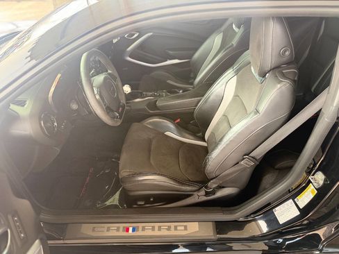 Used 2018 Chevrolet Camaro SS image 33